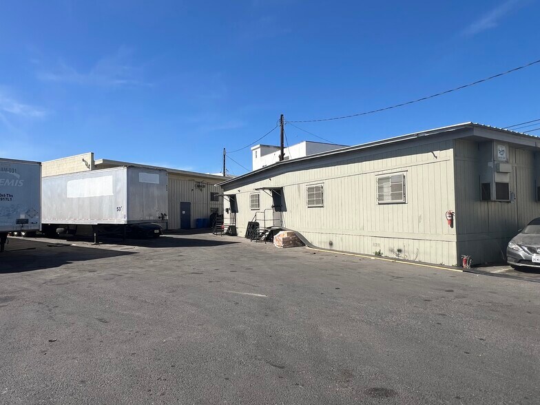 More Photos Of 6725 S Victoria Ave, Los Angeles Land For Lease