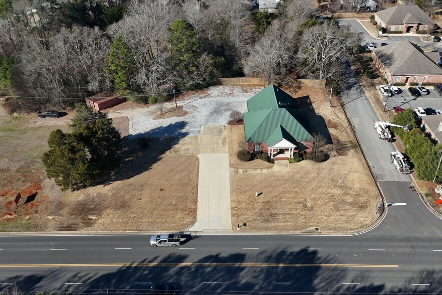 More Photos Of 5500 Watermelon Rd, Northport Medical For Lease