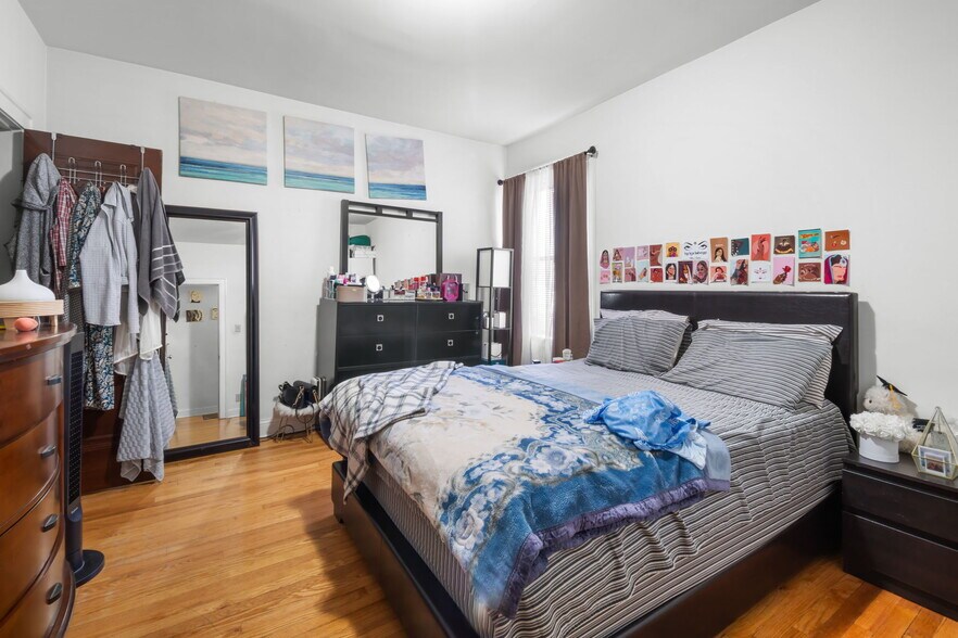 More Photos Of 6431-6433 N California Ave, Chicago Apartments For Sale