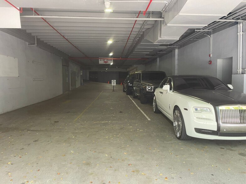 More Photos Of 150 SE 2nd Ave, Miami Coworking Space