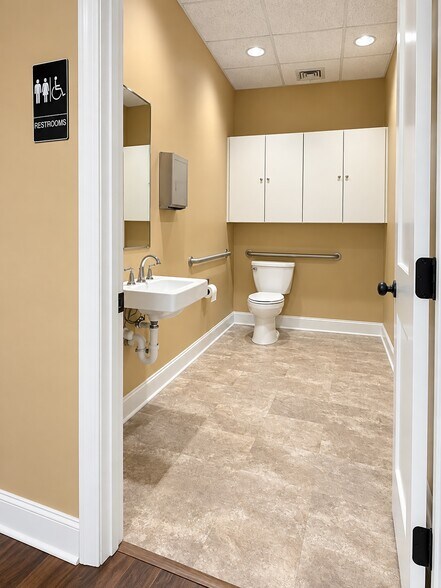 More Photos Of 603A Omni Dr, Hillsborough Medical For Lease