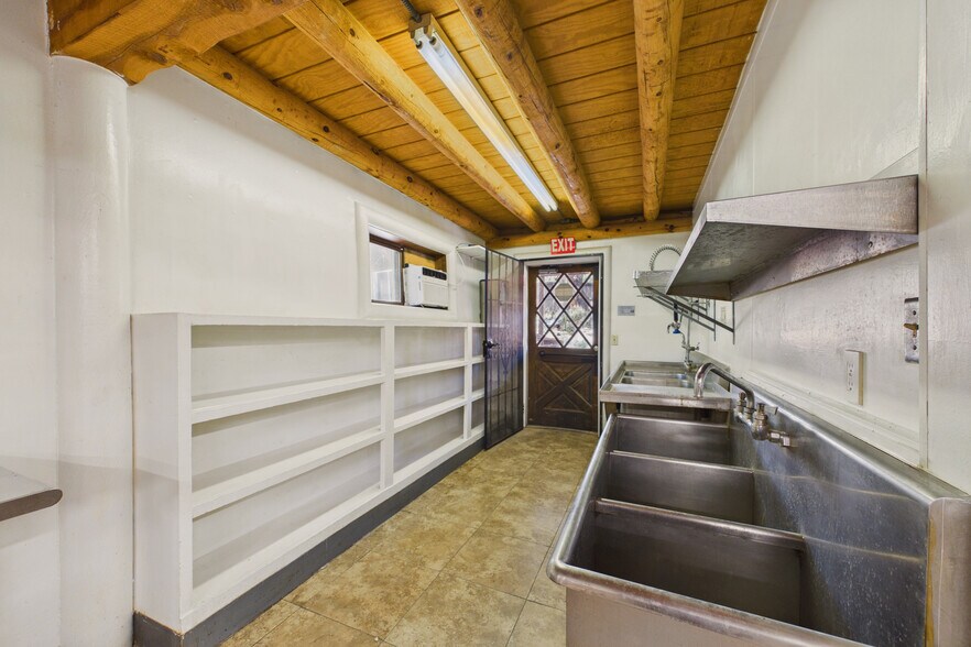 More Photos Of 949 Highway 82, Mountain Park Storefront Retail Residential For Sale