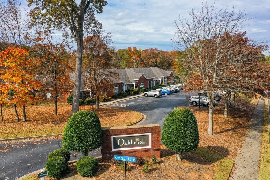 More Photos Of 101-106 Bombay Ln, Roswell Medical For Lease