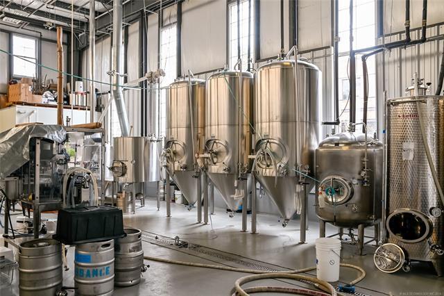 More Photos Of 1147 S Lewis Ave, Tulsa Freestanding For Sale