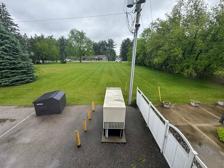 More Photos Of 725 Gibralter St, Norfolk Flex For Sale