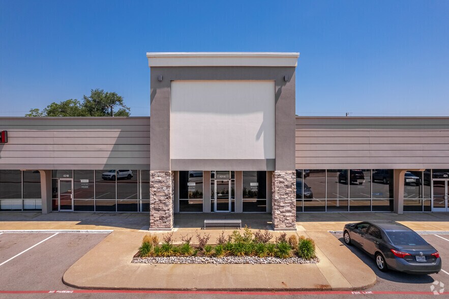 More Photos Of 1701 W Randol Mill Rd, Arlington Unknown For Sale