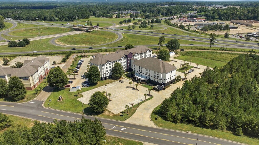 More Photos Of 10 Gateway Dr, Hattiesburg Hotel For Sale