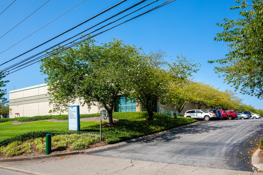 More Photos Of 600-623 Airpark Center Dr, Nashville Warehouse For Lease