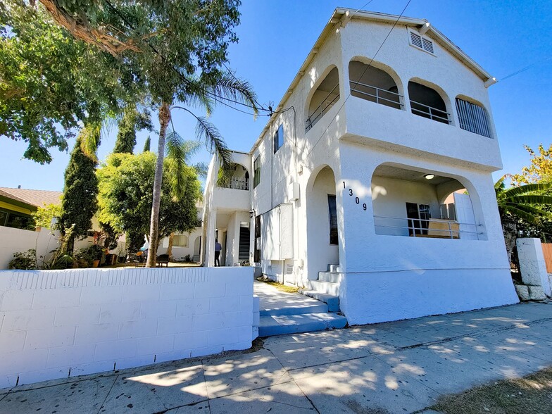 Primary Photo Of 1309 S Mesa St, San Pedro Apartments For Sale