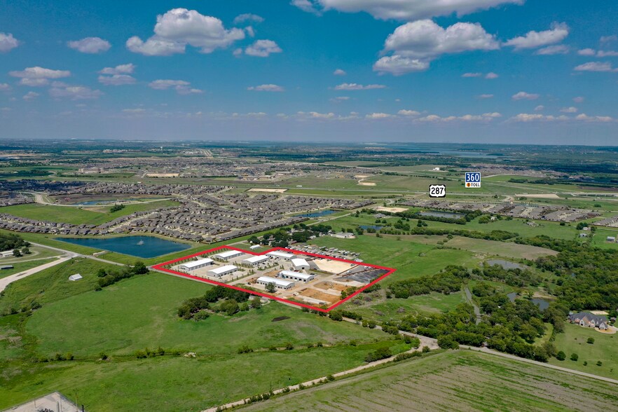 More Photos Of 3115 Chambers St, Venus Flex For Lease