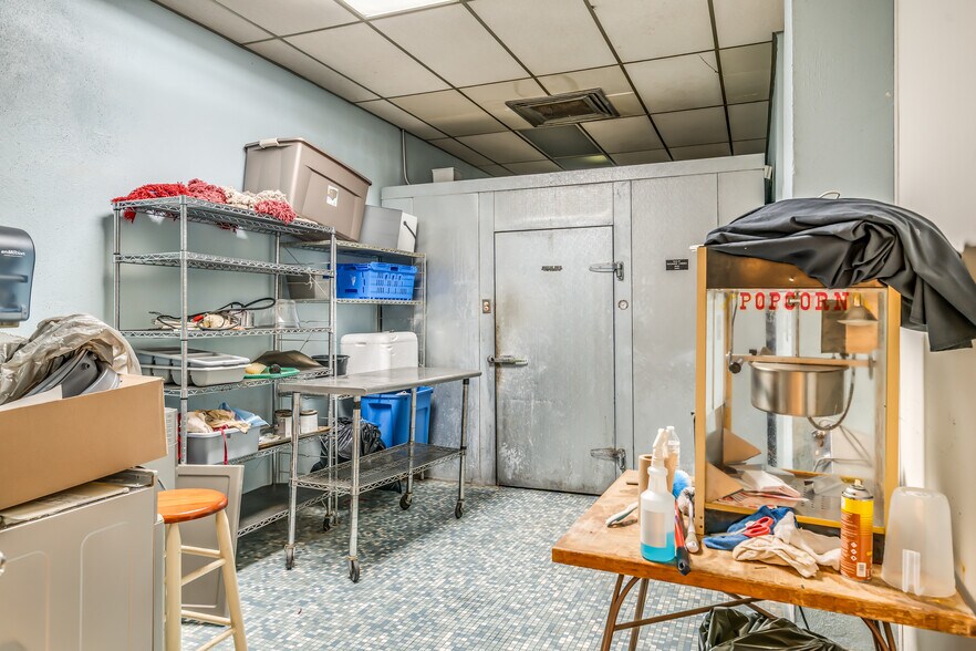 More Photos Of 555 Eastern Blvd, Montgomery Lodge Meeting Hall For Sale
