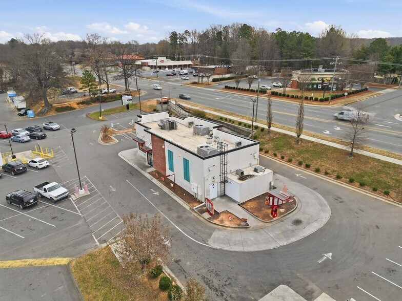 More Photos Of 6113 The Plaza Charlotte, NC 28215, Charlotte General Retail For Sale
