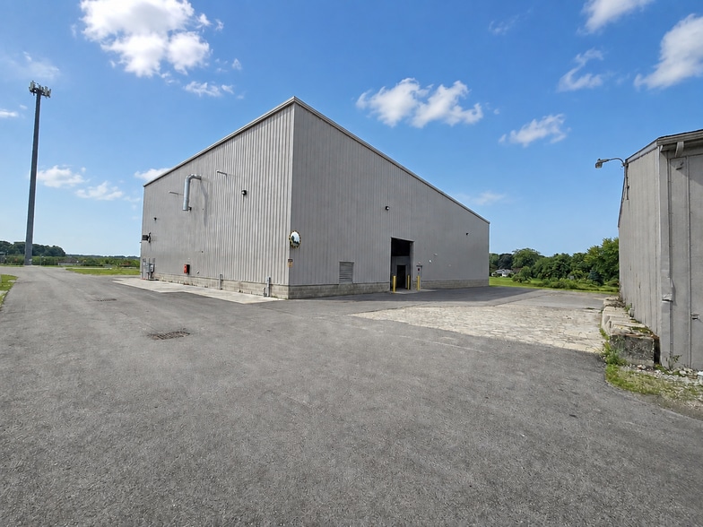 More Photos Of 730 River Rd, Huron Manufacturing For Sale