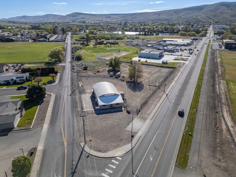 More Photos Of 391 Wine Country Rd, Prosser Freestanding For Sale