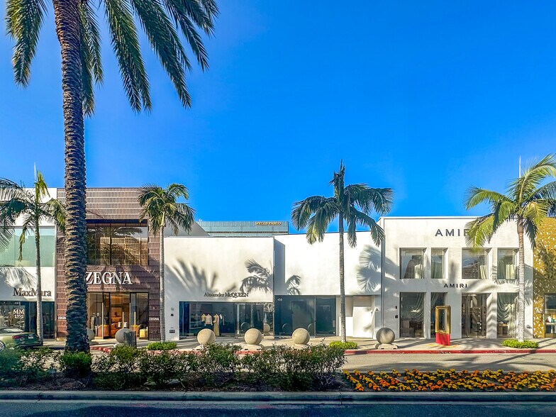 Primary Photo Of 457-459 N Rodeo Dr, Beverly Hills Storefront For Lease
