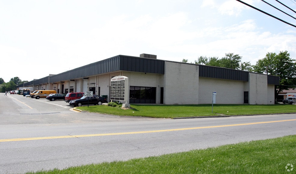 More Photos Of 8501-8585 Atlas Dr, Gaithersburg Warehouse For Lease