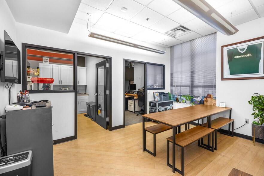 More Photos Of 934 Glenwood Ave SE, Atlanta Loft Creative Space For Sale
