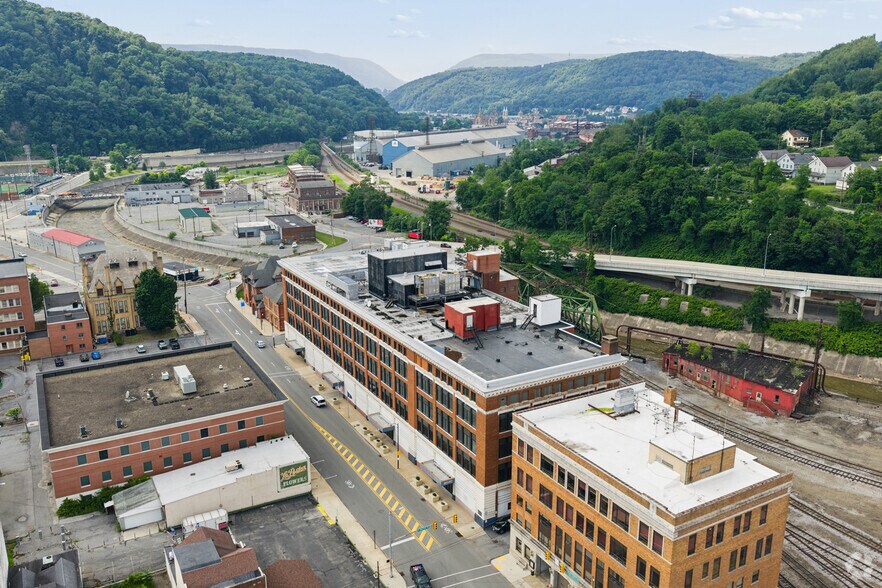 More Photos Of 319 Washington St, Johnstown Office For Sale