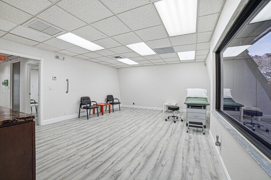 More Photos Of 2929 N University Dr, Coral Springs Medical For Sale