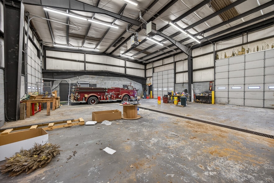 More Photos Of 6193 US Highway 220, Madison Flex For Sale