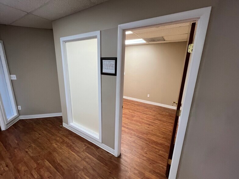 More Photos Of 7915 Malcolm Rd, Clinton Unknown For Lease