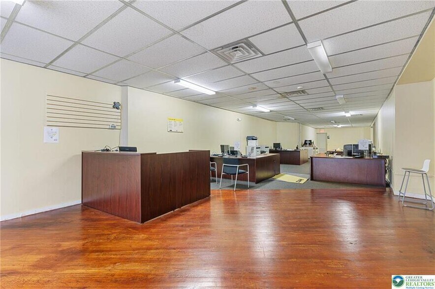 More Photos Of 915 W Hamilton St, Allentown Office Residential For Sale