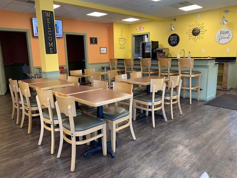 More Photos Of 215 E Main St, Plymouth Restaurant For Sale