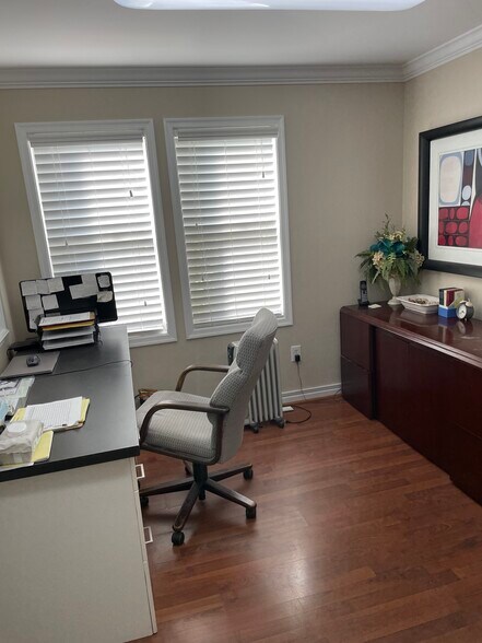 More Photos Of 2106 Gallows Rd, Vienna Office For Lease