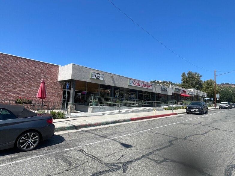 More Photos Of 5657-5673 Las Virgenes Rd, Calabasas General Retail For Lease