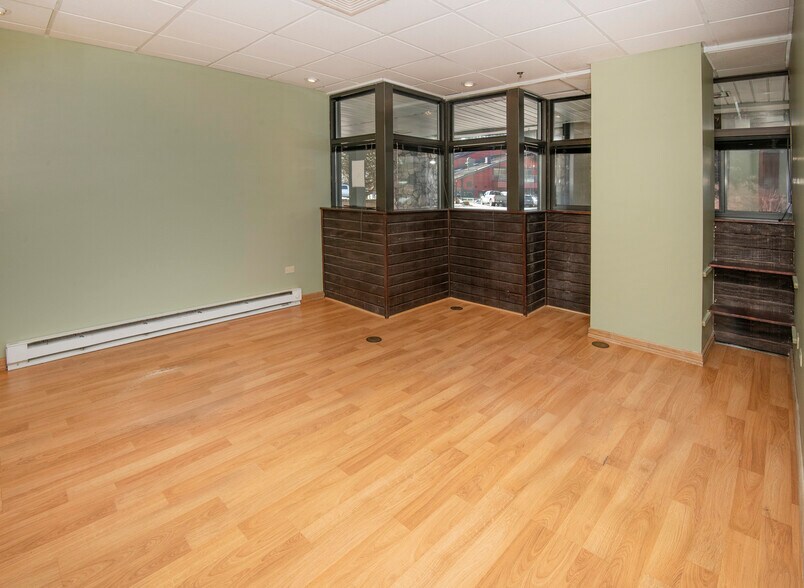 More Photos Of 47 E Beaver Creek Blvd, Avon Hotel For Lease
