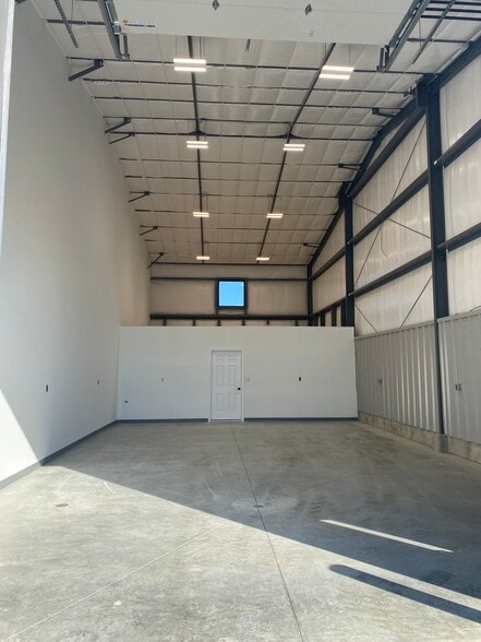 More Photos Of 6 Ricketts Pond Drive, Carver Light Distribution For Lease