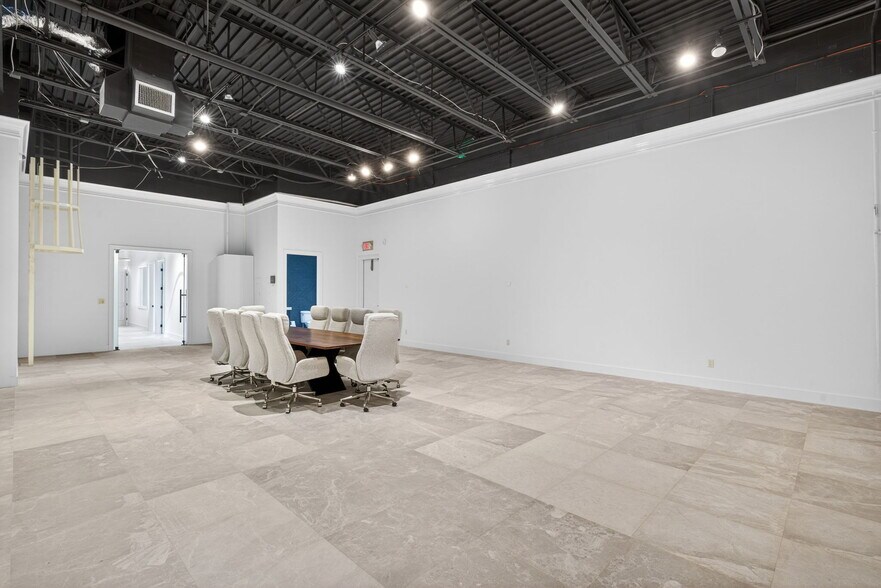 More Photos Of 3820 Via Del Rey, Bonita Springs Medical For Sale