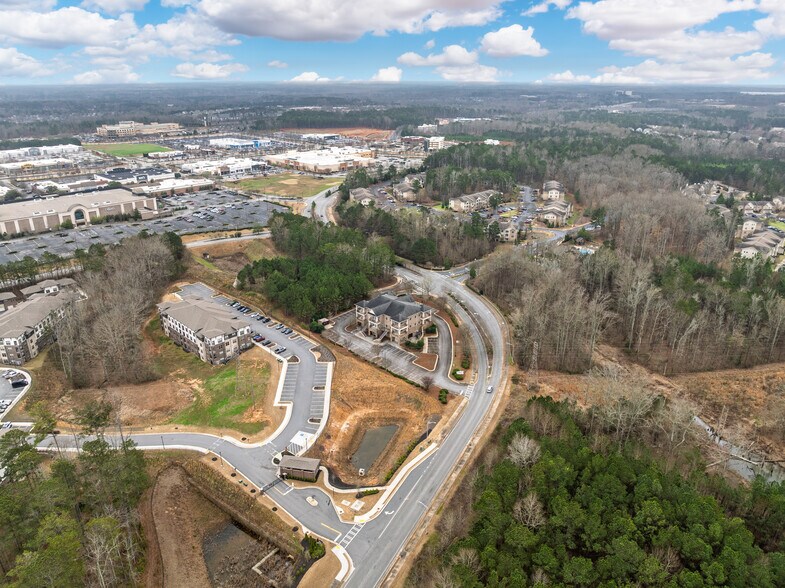 More Photos Of 174 Ashley Park Blvd, Newnan Office For Sale