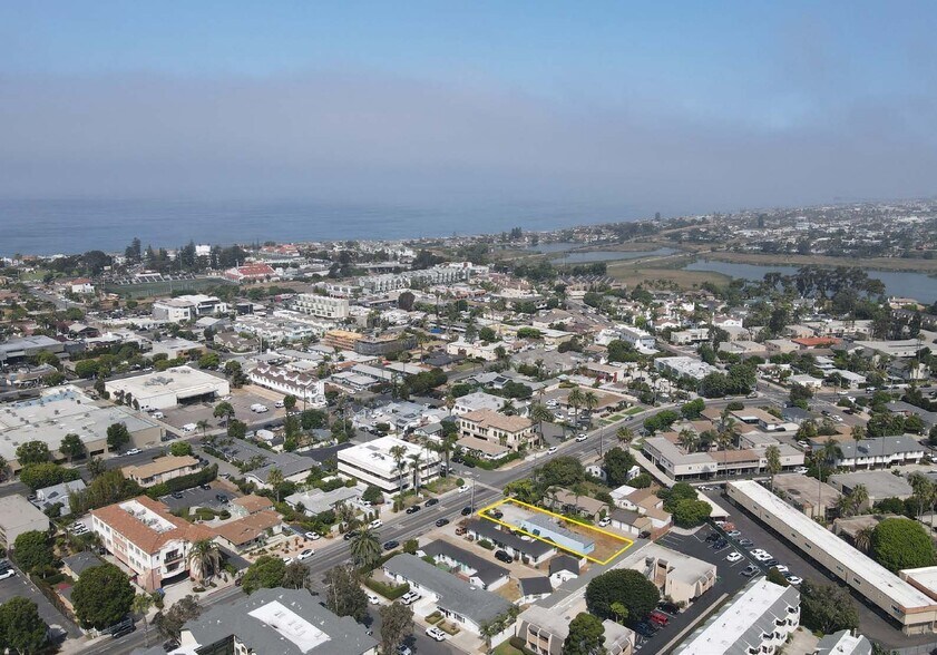 More Photos Of 2774 Jefferson St, Carlsbad Office For Sale