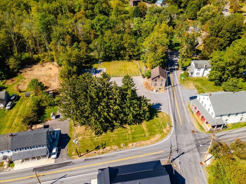 More Photos Of 2241 Ridge Rd, Bangor Flex For Sale