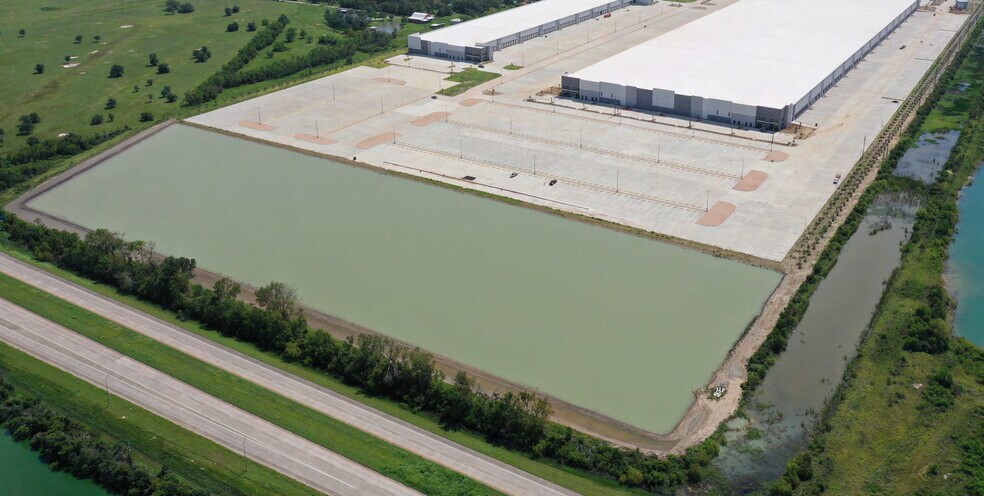 More Photos Of 16801 FM 2354 Rd, Baytown Land For Lease