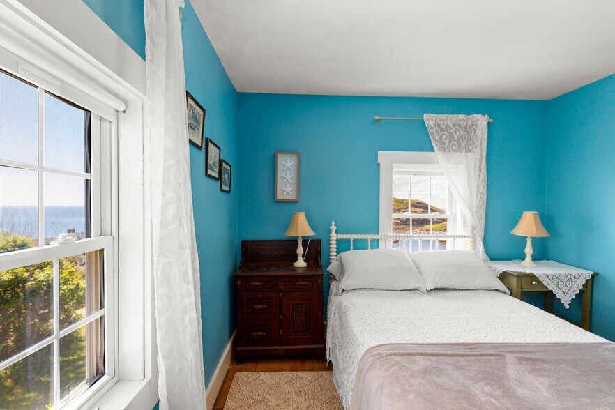 More Photos Of 5 Wharf Hill Rd, Monhegan Hospitality For Sale