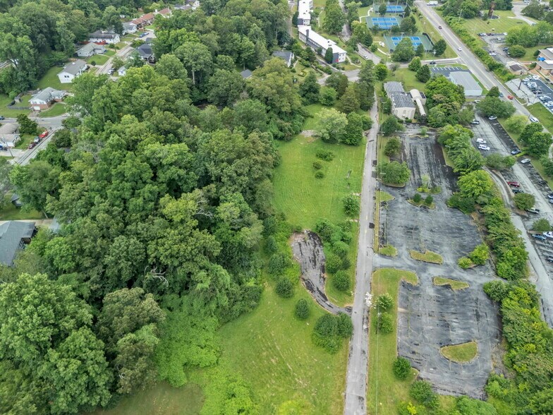 More Photos Of 203 Michigan Ave, Oak Ridge Land For Sale