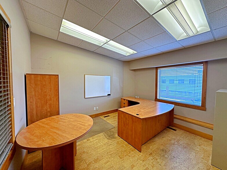 More Photos Of 380 Mackenzie Blvd, Fort McMurray Warehouse For Sale