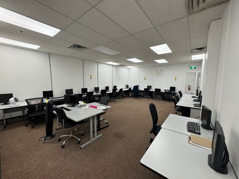 More Photos Of 3030 Lincoln Ave, Coquitlam General Retail For Lease