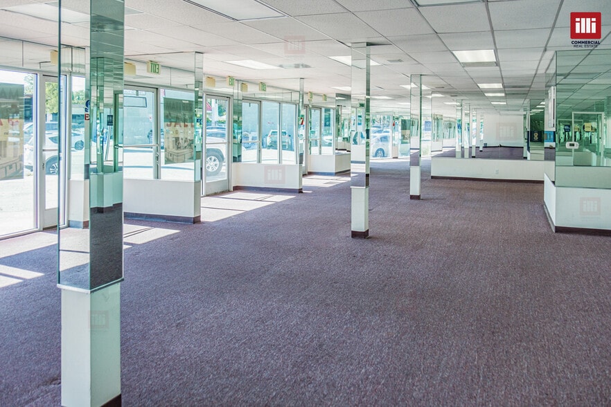 More Photos Of 6020-6030 Laurel Canyon Blvd, North Hollywood Freestanding For Sale