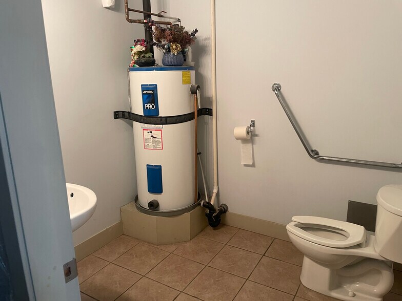 More Photos Of 12350 Harris Rd, Pitt Meadows Apartments For Sale