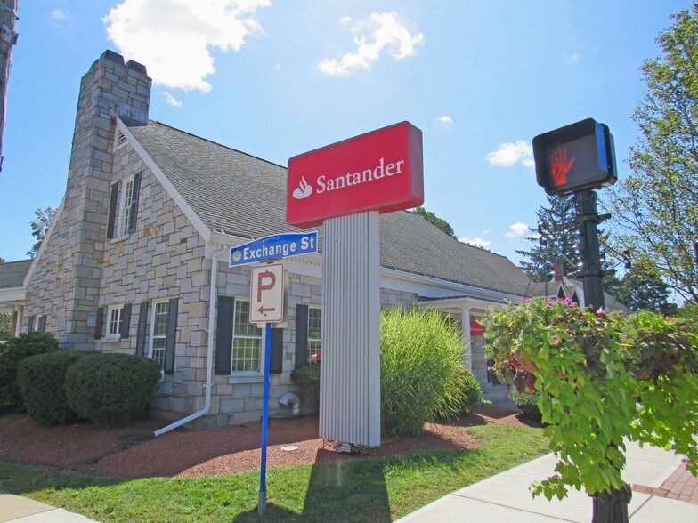 More Photos Of 818 Washington St, Holliston Bank For Sale