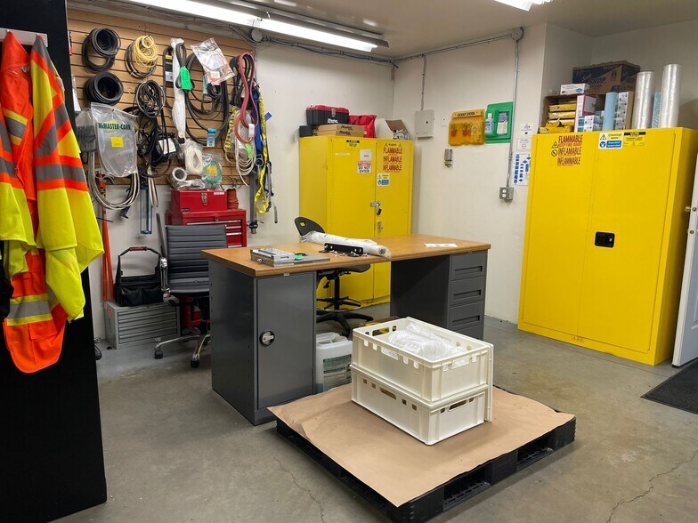 More Photos Of 9295 198th St, Langley Twp Warehouse For Sale