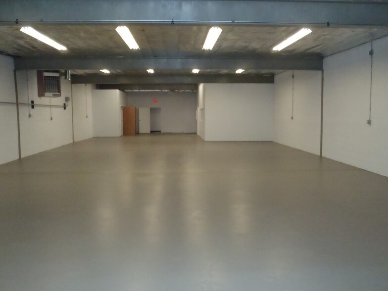 More Photos Of 1275 Bloomfield Ave, Fairfield Light Manufacturing For Lease