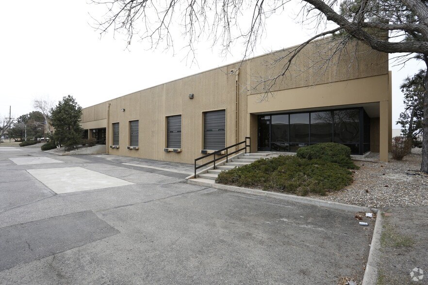 More Photos Of 3800 Revere St, Denver Unknown For Lease