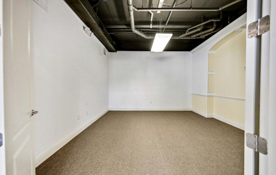 More Photos Of 123 Magnolia Ave, Daytona Beach Apartments For Lease