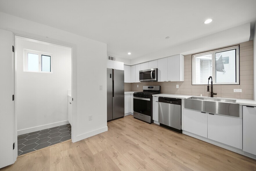 More Photos Of 171 S Hoover St, Los Angeles Apartments For Sale