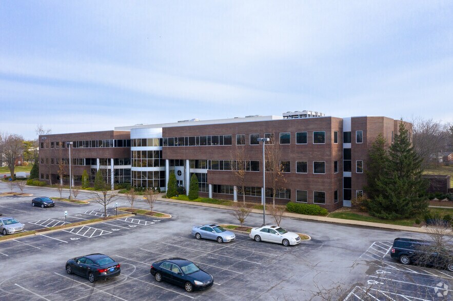 More Photos Of 9410 Bunsen Pky, Louisville Unknown For Lease