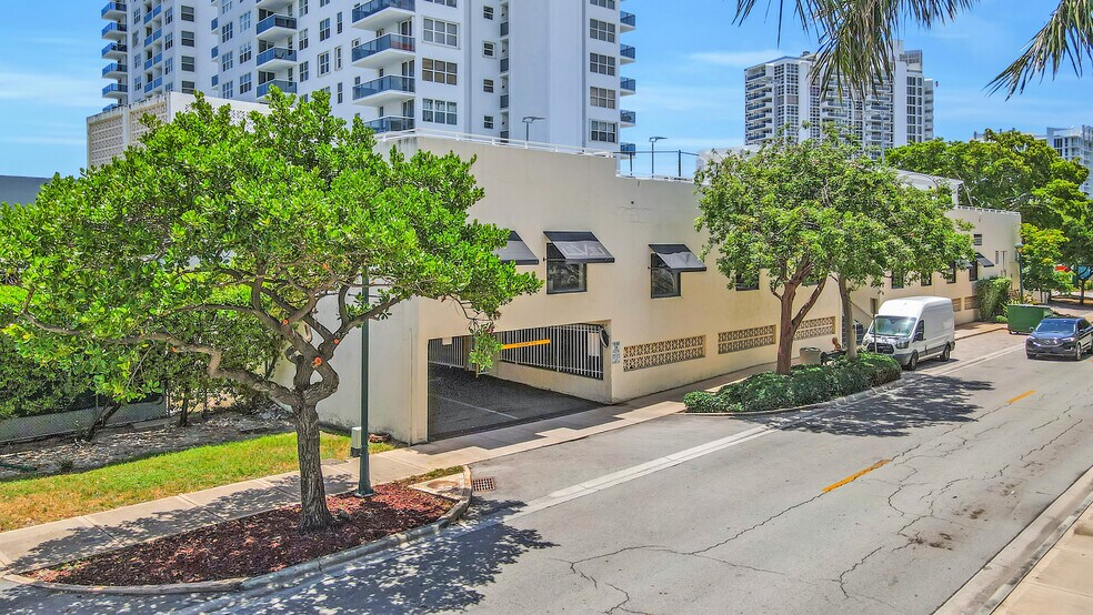 More Photos Of 3015 N Ocean Blvd, Fort Lauderdale Apartments For Lease